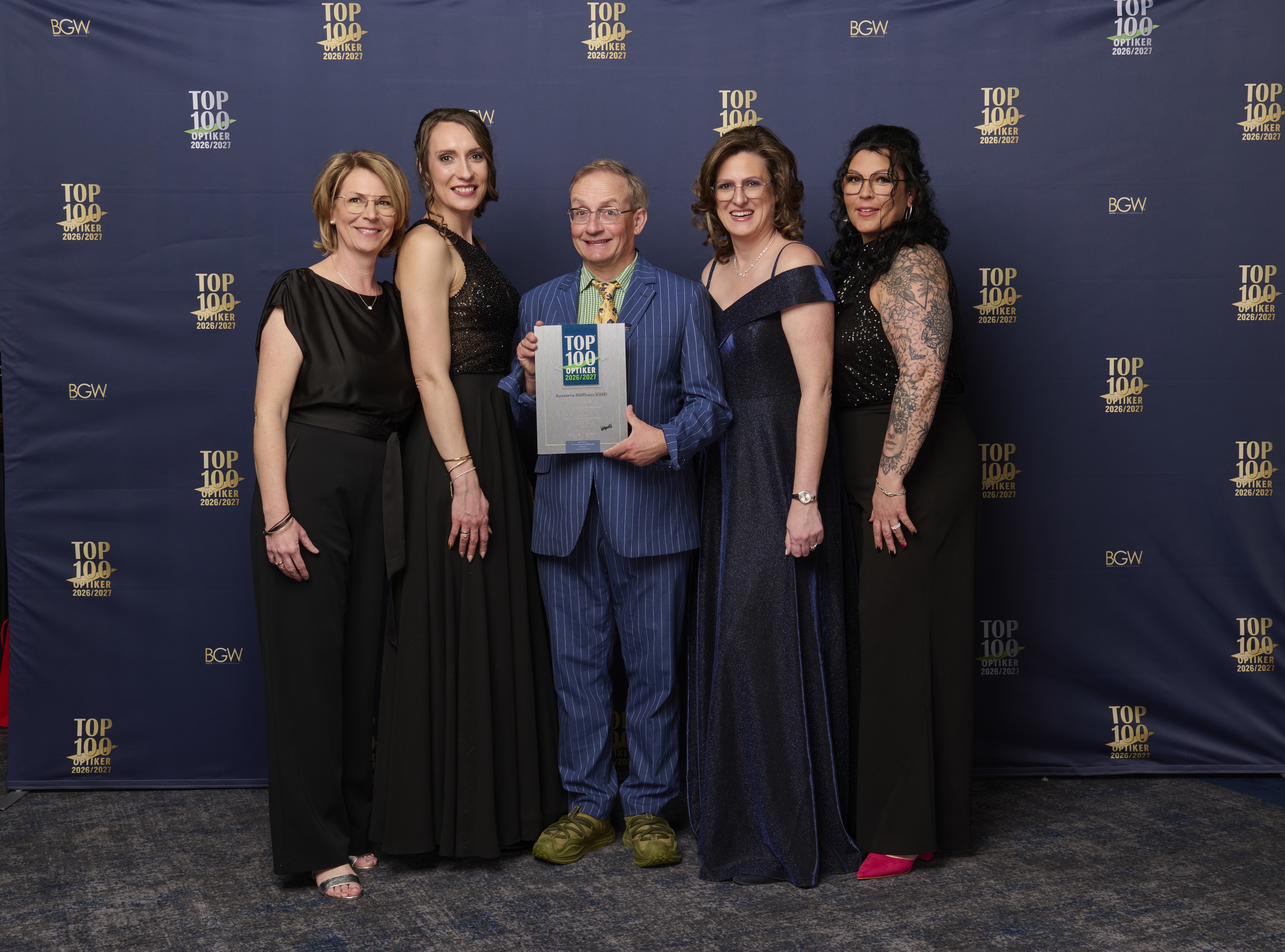 TOP 100 Optiker 2026/2027 - INHABERGEFÜHRTE MITTELSTÄNDISCHE UNTERNEHMEN, AUSGEZEICHNET FÜR BESONDERE KUNDENORIENTIERUNG VOM BGW INSTITUT FÜR INNOVATIVE MARKTFORSCHUNG, ESSEN Mehr Infos: www.top100optiker.de